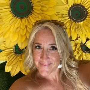 Meet your Posher, Deanna